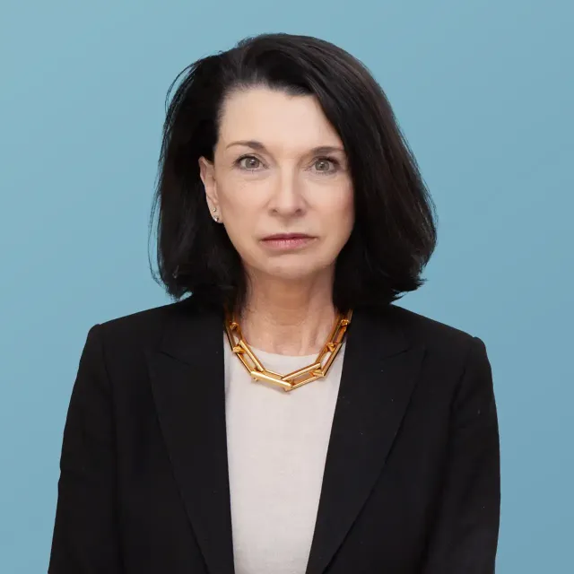 Portrait photo of Joanna Darlington